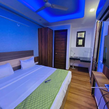 Bed and Breakfast Surya International Nowe Delhi Zewnętrze zdjęcie