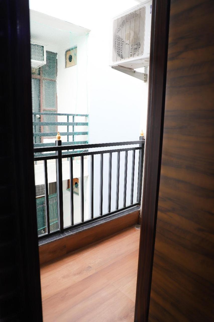 Bed and Breakfast Surya International Nowe Delhi Zewnętrze zdjęcie
