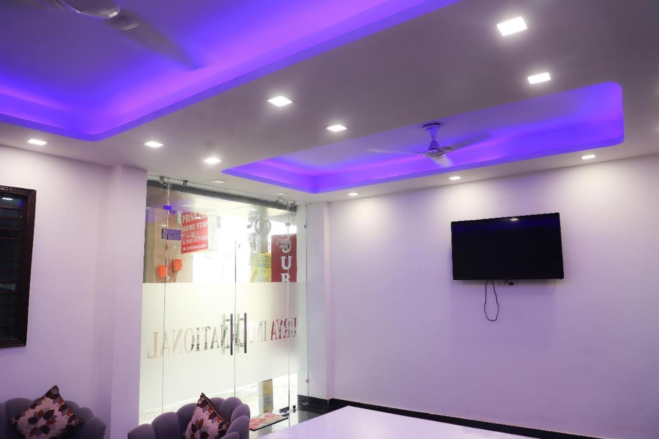Bed and Breakfast Surya International Nowe Delhi Zewnętrze zdjęcie