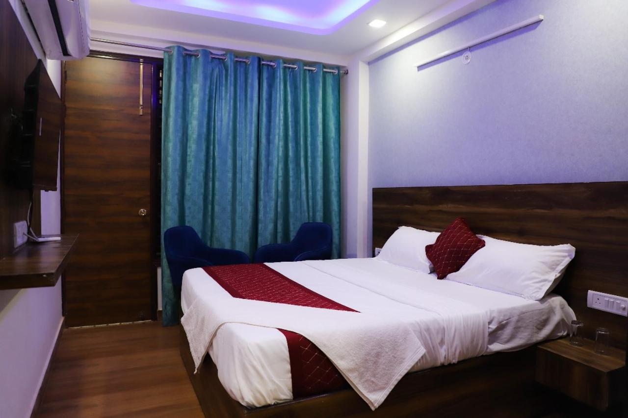 Bed and Breakfast Surya International Nowe Delhi Zewnętrze zdjęcie