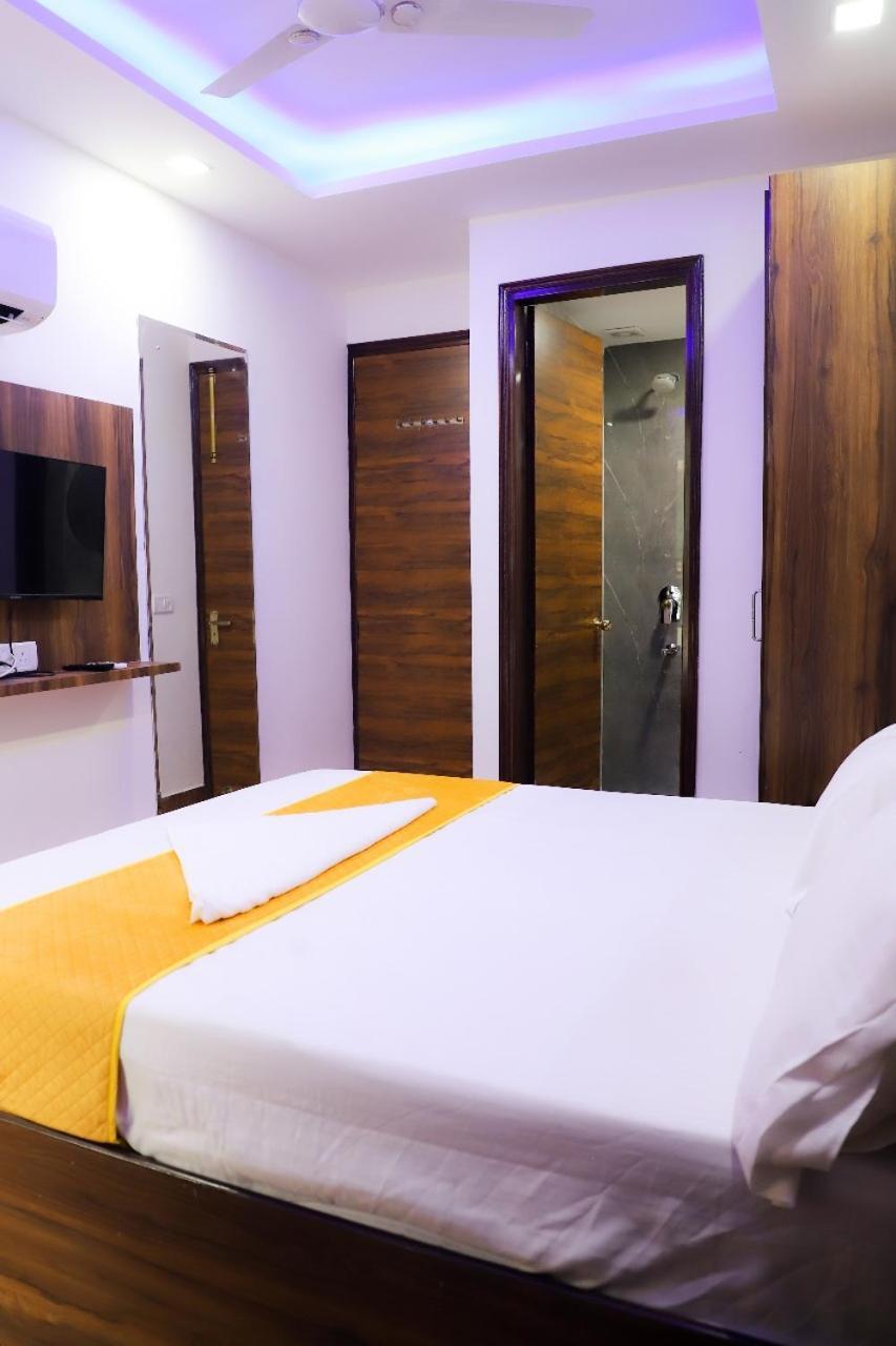 Bed and Breakfast Surya International Nowe Delhi Zewnętrze zdjęcie