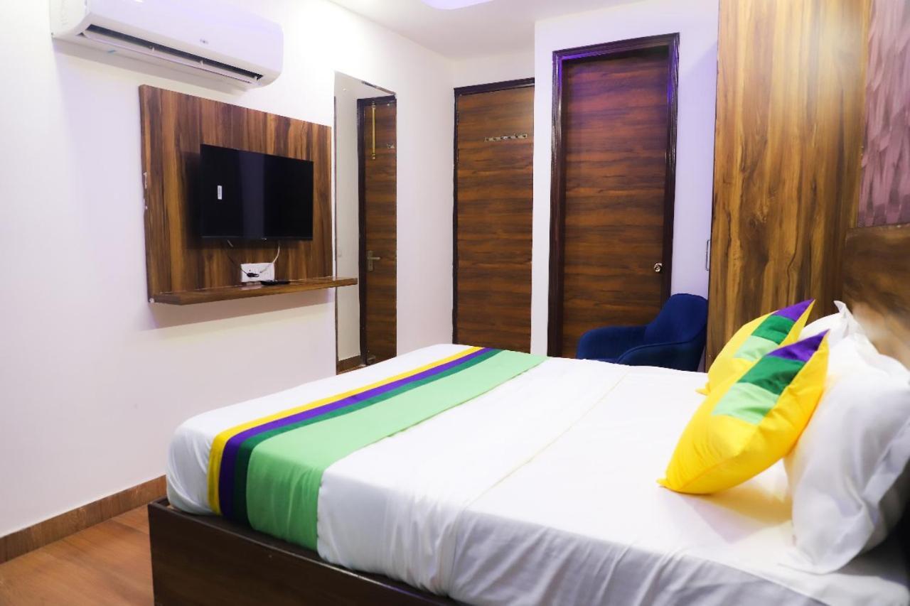 Bed and Breakfast Surya International Nowe Delhi Zewnętrze zdjęcie
