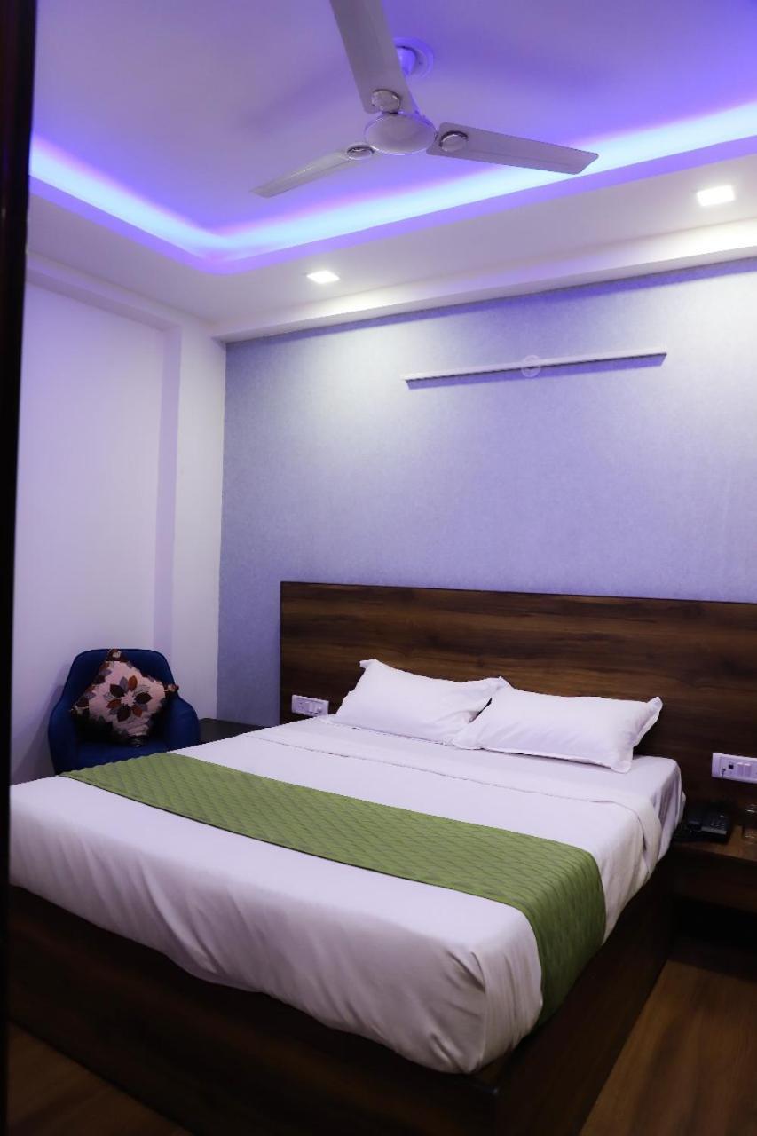 Bed and Breakfast Surya International Nowe Delhi Zewnętrze zdjęcie