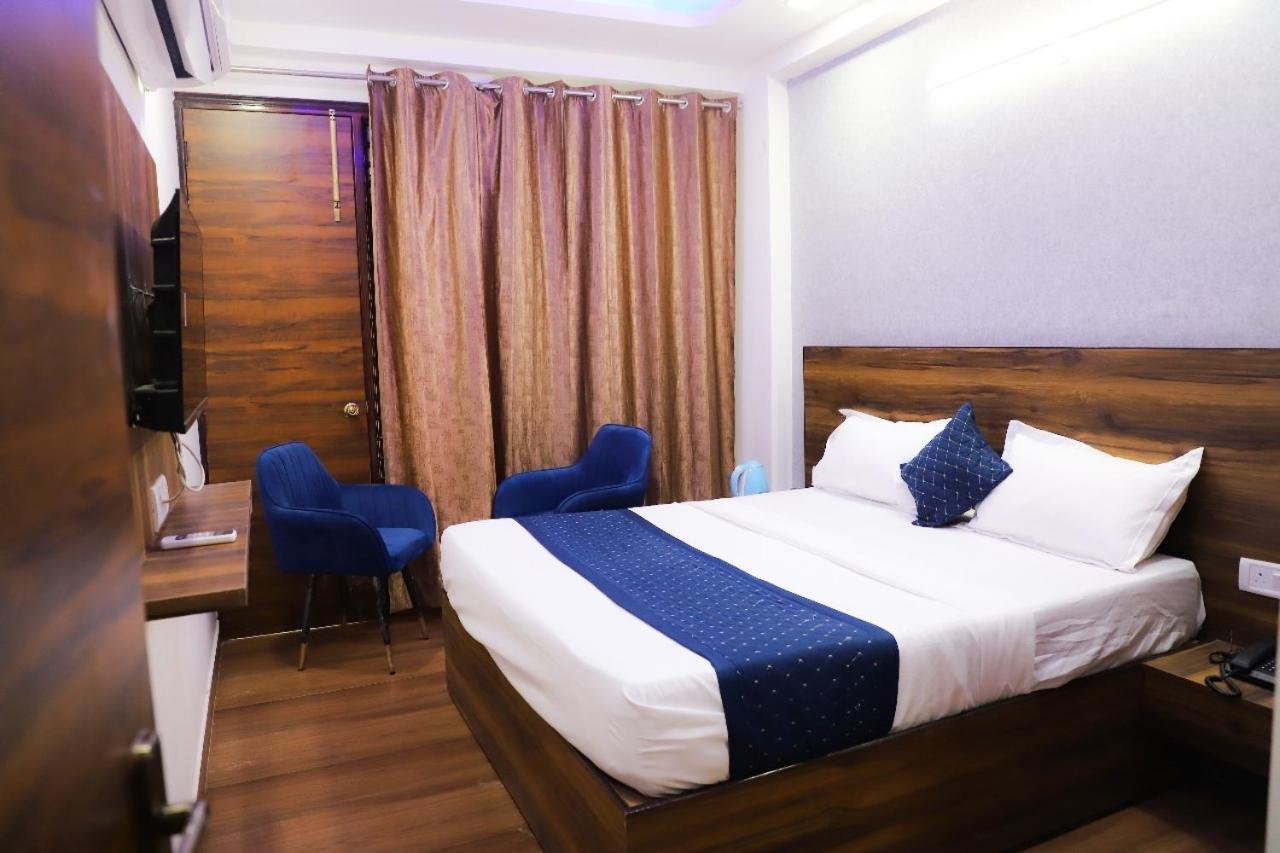 Bed and Breakfast Surya International Nowe Delhi Zewnętrze zdjęcie
