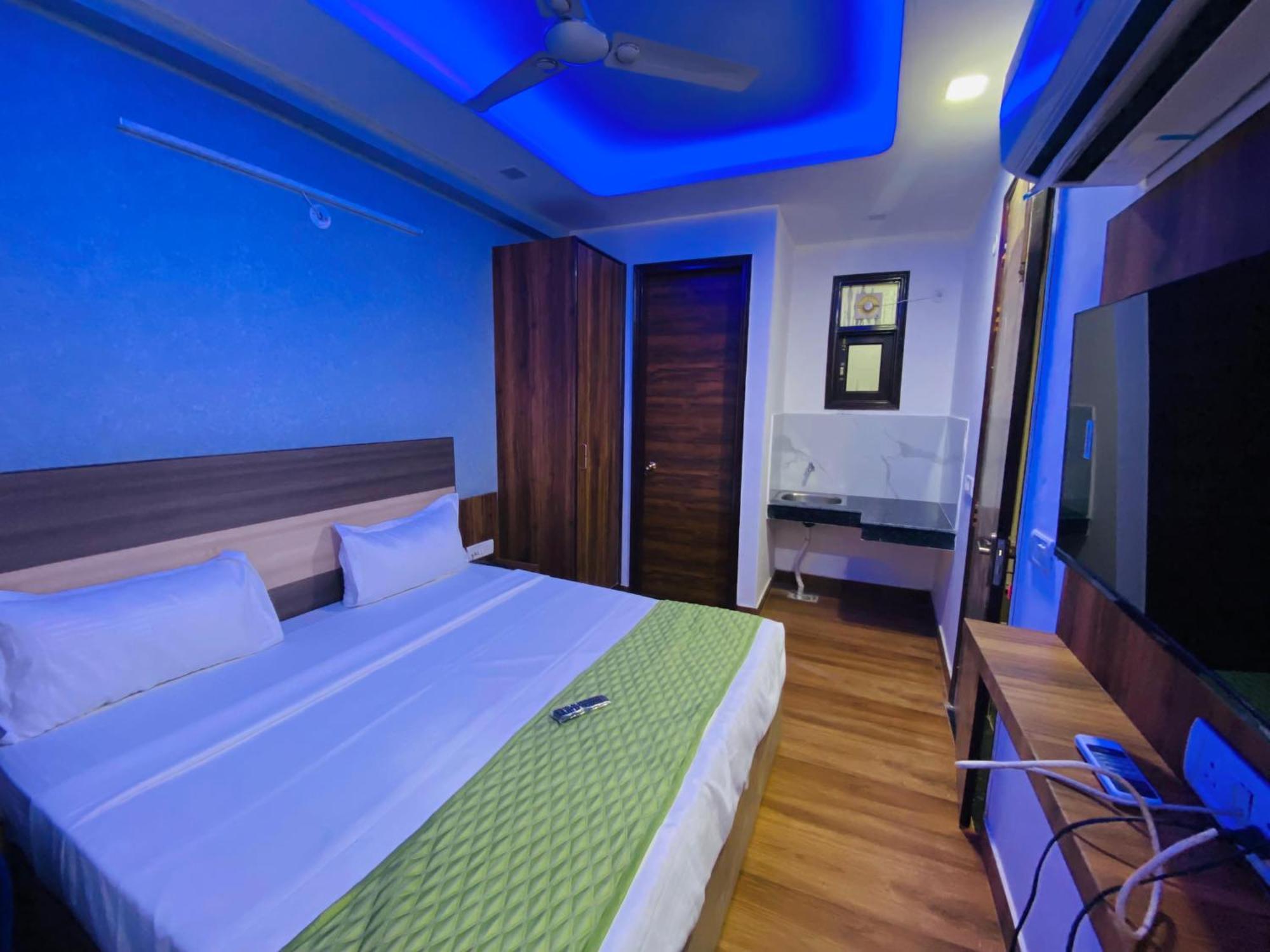 Bed and Breakfast Surya International Nowe Delhi Zewnętrze zdjęcie