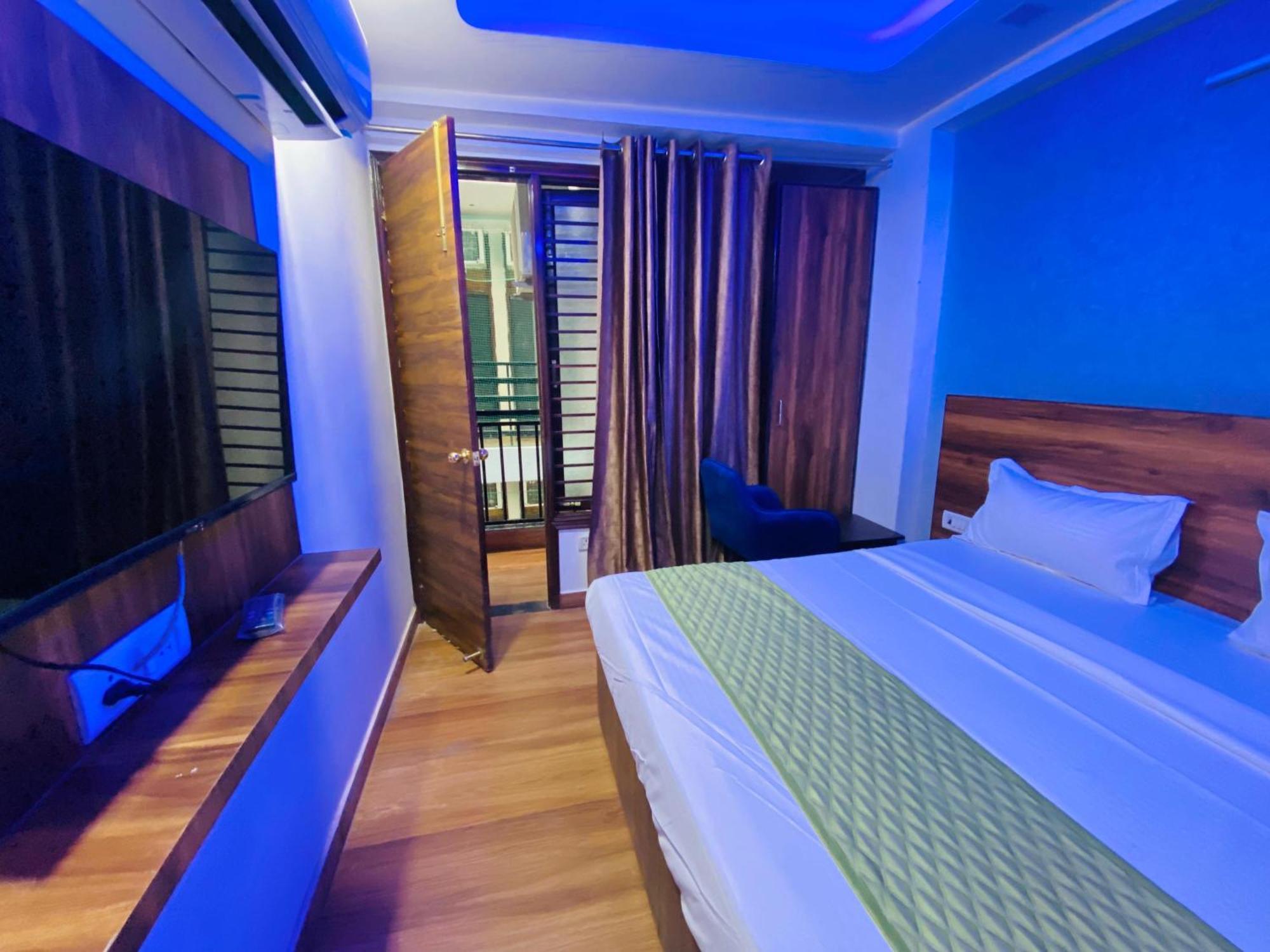 Bed and Breakfast Surya International Nowe Delhi Zewnętrze zdjęcie