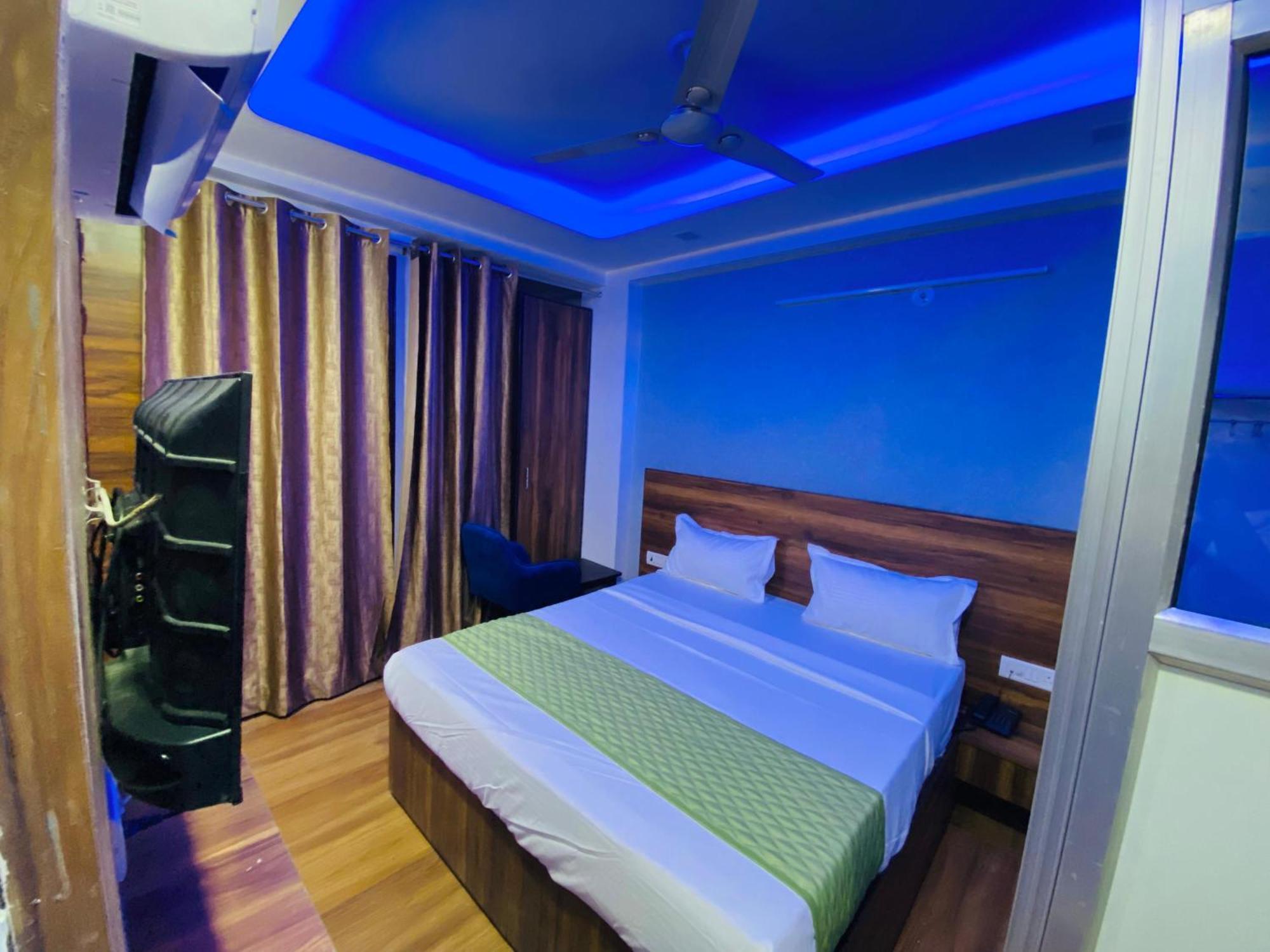 Bed and Breakfast Surya International Nowe Delhi Zewnętrze zdjęcie
